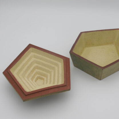 Pentagon Schüssel mit Deckel